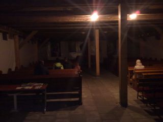 Wnętrze 'bazyliki' św. Andrzeja Apostoła – po dotarciu jeszcze krótka modlitwa dziękczynna za tą udaną µEDK