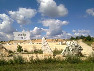 To nie jest ekspozycja artysty rzeźbiarza, to kamieniołom za Górką Przeprośną