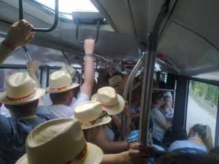 Ten tłok to pikuś w porównaniu z tłokiem w tramwaju w drodze powrotnej z Brzegów (niedziela – Campus Misericordiae)