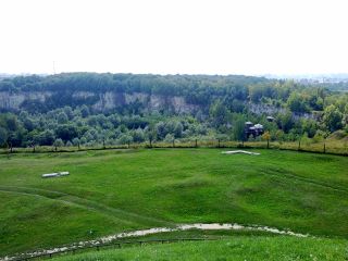 Widok z Kopca Krakusa na kamieniołom 'Liban'